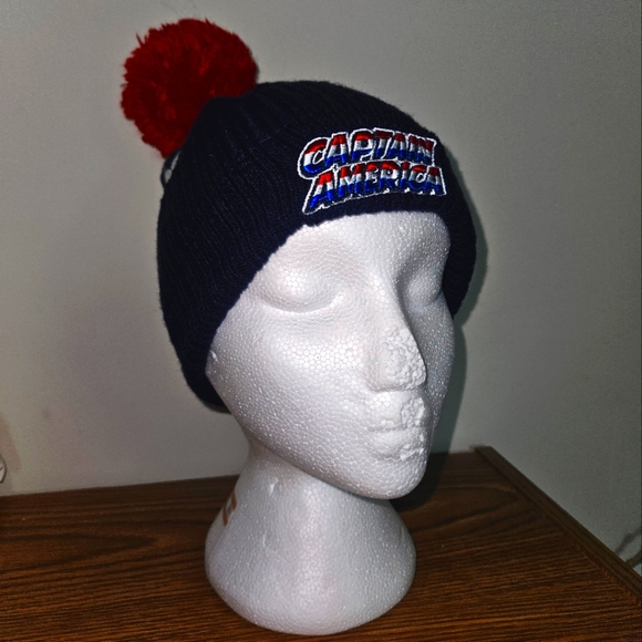 Marvel Comics Captain America Tuque Bobble Hat Beanie with Pom-Pom Unisex - Picture 3 of 4